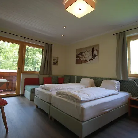 Casa de hóspedes Haus Alexander 4*